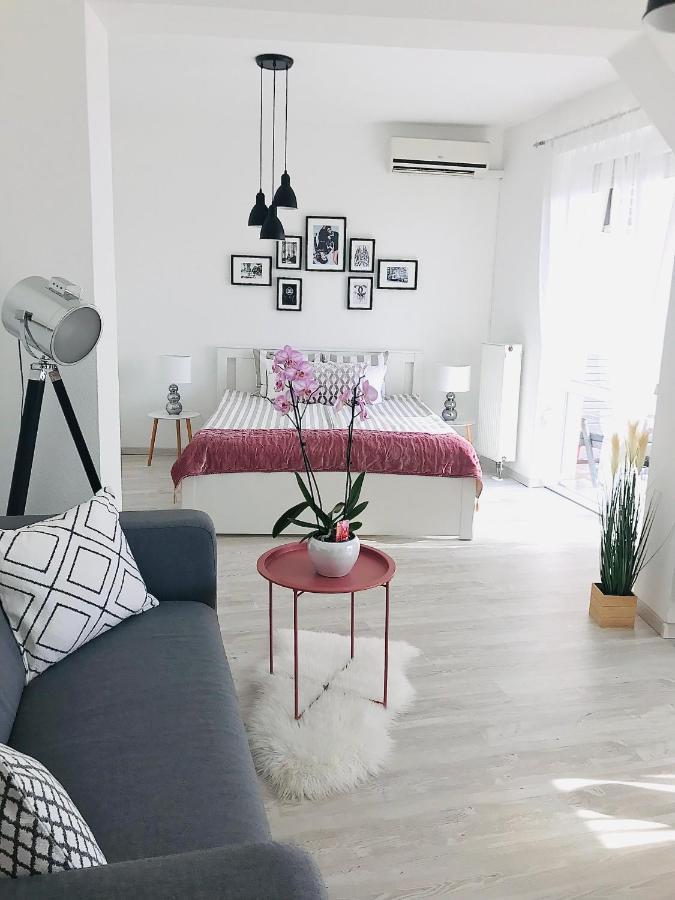 Belvarosi Studio Apartman Kecskemét Exterior foto