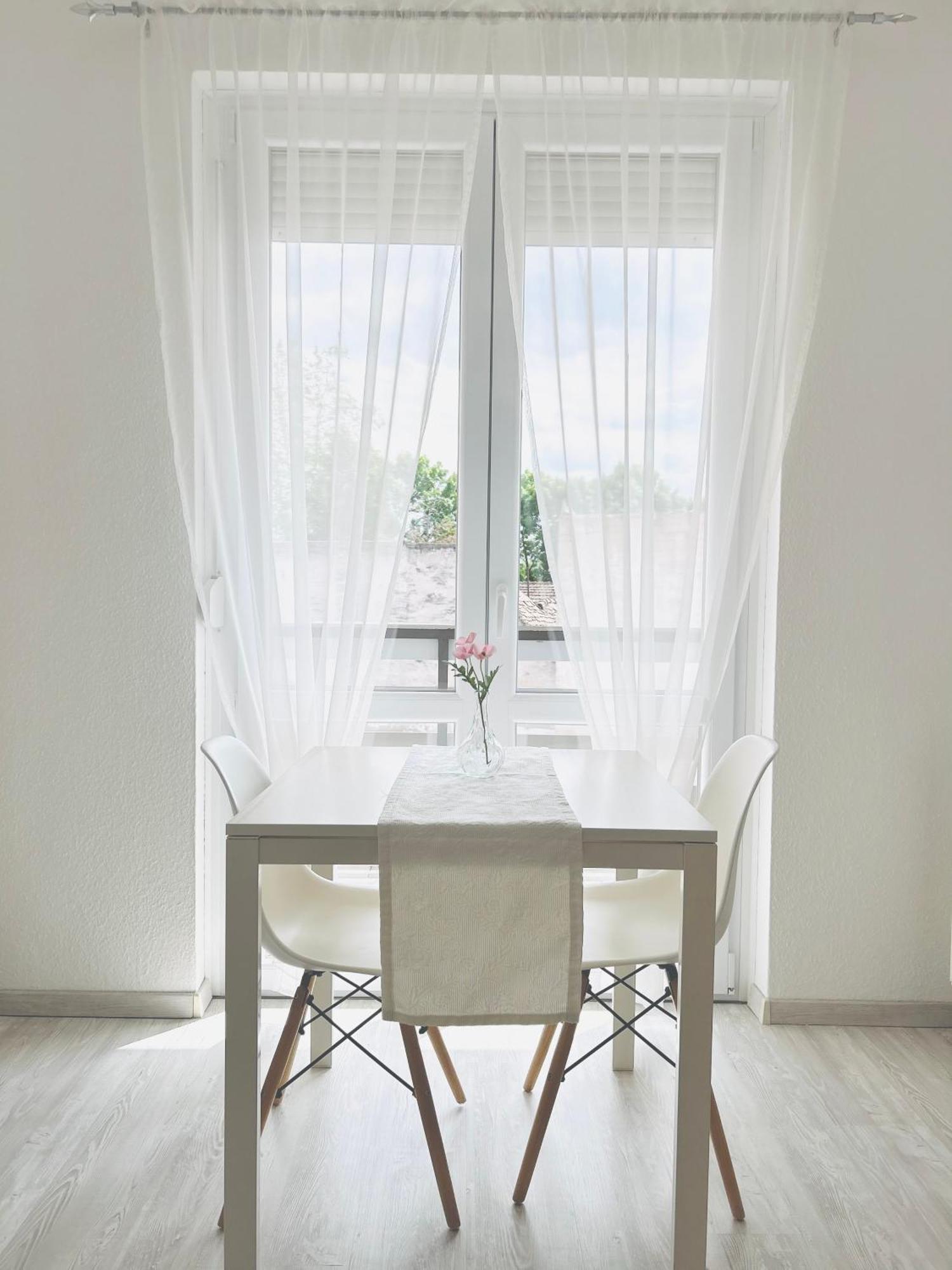 Belvarosi Studio Apartman Kecskemét Exterior foto